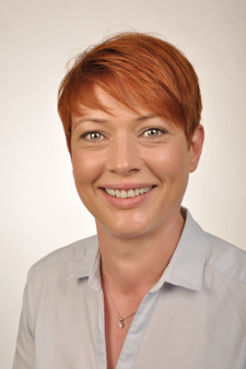 Frau Kathrin Geerdes