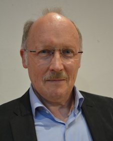 Herr Helmut Holt